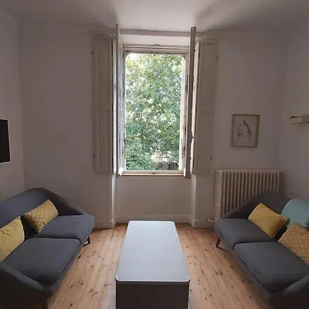 T2 Avec Jardin Et Proche Du Centre-ville *